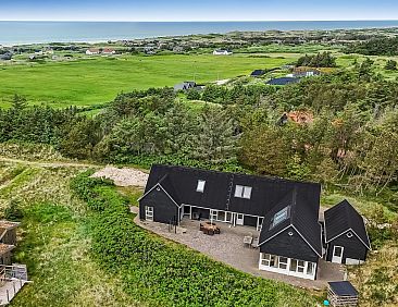 Vakantiehuis "Ajvi" - 900m from the sea