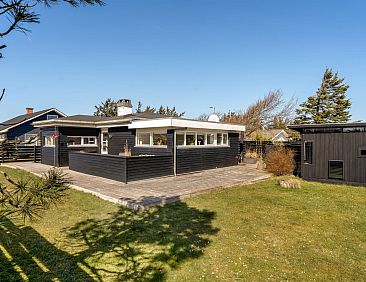 Vakantiehuis "Ozan" - 400m from the sea