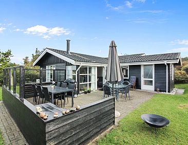 Vakantiehuis "Alice" - 1.3km from the sea