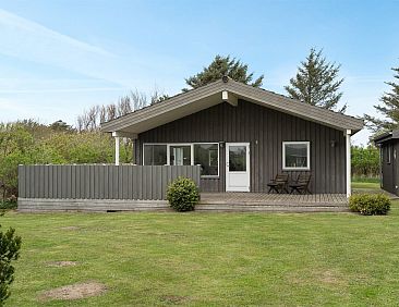 Vakantiehuis "Aarthi" - 637m from the sea