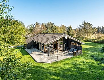 Vakantiehuis "Emeli" - 1.3km from the sea