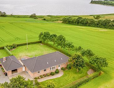 Vakantiehuis "Erja" - 300m to the fjord