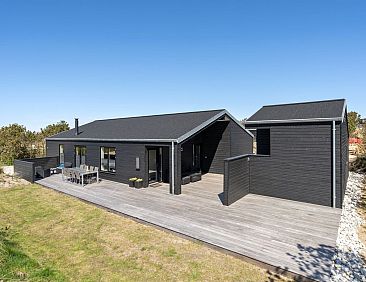 Vakantiehuis "Helli" - 650m from the sea