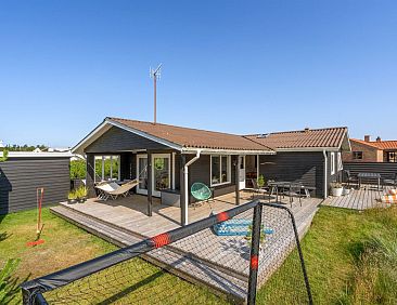 Vakantiehuis "Vuokko" - 400m from the sea