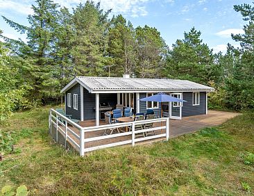 Vakantiehuis "Pilvi" -  from the sea