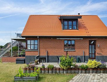 Vakantiehuis "Amely" - 500m from the sea
