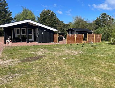 Vakantiehuis "Poul" - 100m from the sea