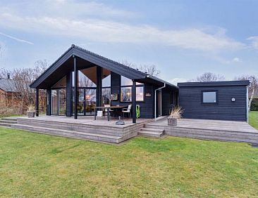 Vakantiehuis "Fenno" - 200m from the sea