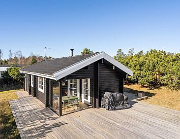 Vakantiehuis "Gytha" - 150m from the sea