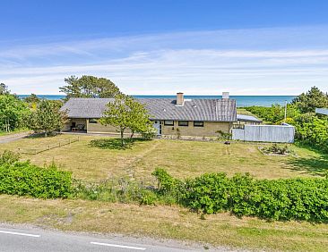 Vakantiehuis "Kalist" - 50m from the sea