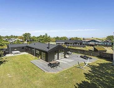 Vakantiehuis "Sheyla" - 150m from the sea