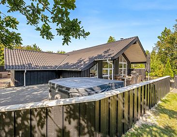 Vakantiehuis &quot;Roska&quot; - 1.3km from the sea