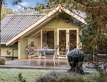 Vakantiehuis "Ejla" - 600m from the sea