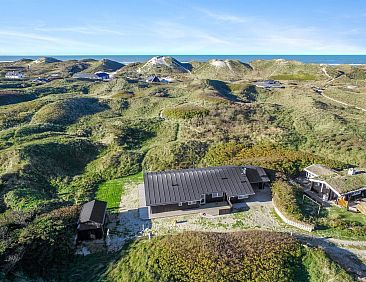 Vakantiehuis "Ejnarine" - 300m from the sea