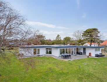 Vakantiehuis &quot;Helja&quot; - 125m from the sea