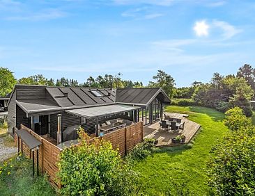 Vakantiehuis &quot;Smilla&quot; - 1.1km from the sea