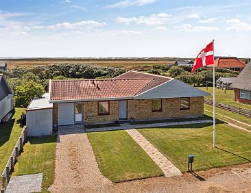 Vakantiehuis "Ingward" - 750m from the sea
