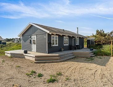 Vakantiehuis "Wulfhard" - 400m from the sea