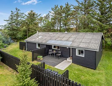 Vakantiehuis "Jukka" - 2km from the sea