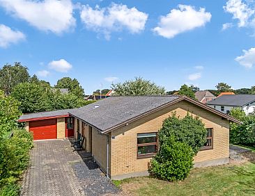 Vakantiehuis "Ilmo" - 1.9km from the sea