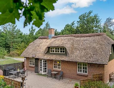 Vakantiehuis "Hilaria" - 2.1km from the sea