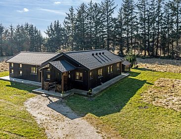 Vakantiehuis "Marla" - 1.1km from the sea