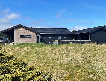 Vakantiehuis "Hinda" - 1.2km from the sea