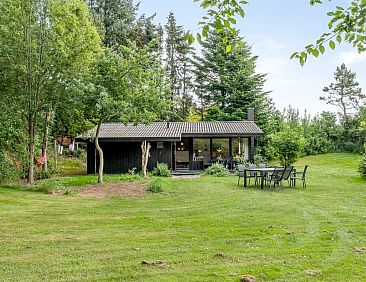 Vakantiehuis "Wenche" - 840m from the sea