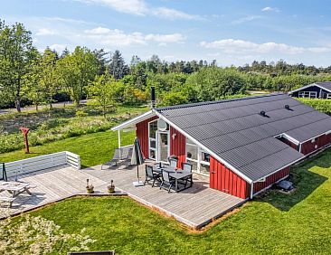 Vakantiehuis "Menka" - 1.3km from the sea