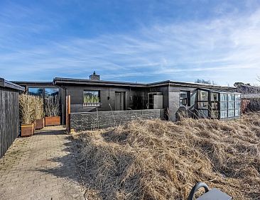 Vakantiehuis "Falk" - 900m from the sea