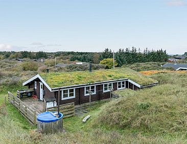 Vakantiehuis &quot;Thrym&quot; - 900m from the sea