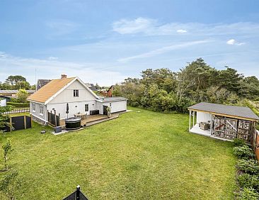 Vakantiehuis "Nanja" - 250m from the sea