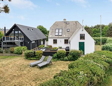 Vakantiehuis "Eivi" - 150m from the sea