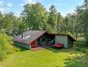 Vakantiehuis "Elfrieda" - 1.6km from the sea