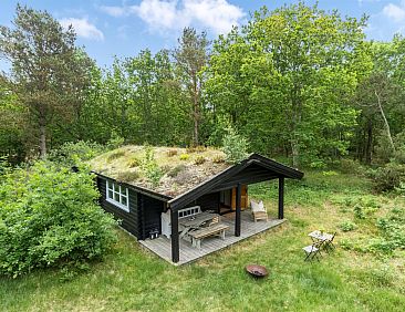 Vakantiehuis &quot;Juho&quot; - 700m from the sea