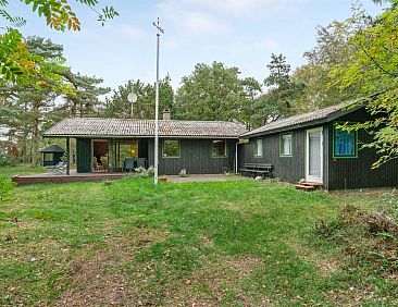 Vakantiehuis "Asmod" - 300m from the sea