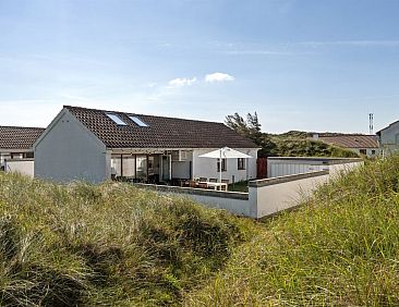 Vakantiehuis "Marjon" - 400m from the sea