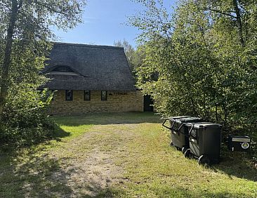 Vakantiehuis "Karmen" - 1km from the sea