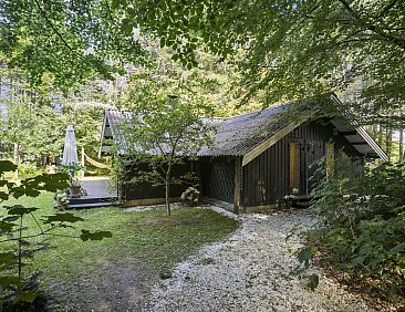 Vakantiehuis "Iskra" - 900m from the sea