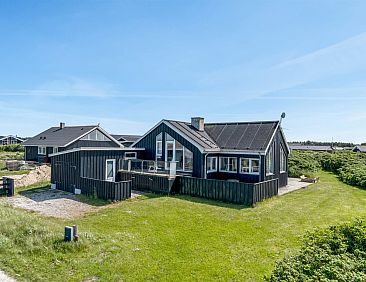 Vakantiehuis "Gynther" - 150m from the sea