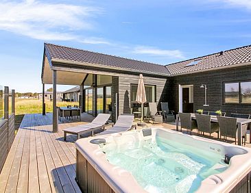 Vakantiehuis "Ambra" - 950m from the sea