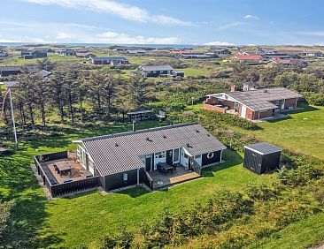 Vakantiehuis "Silja" - 900m from the sea