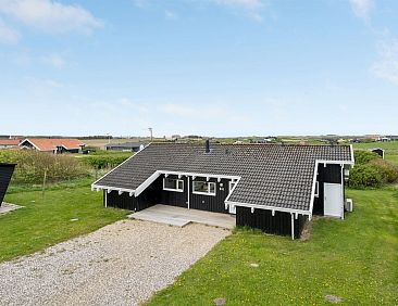 Vakantiehuis "Hilkka" - 500m from the sea