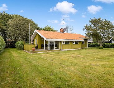 Vakantiehuis "Maira" -  from the sea