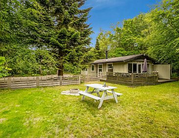 Vakantiehuis "Chris" -  from the sea