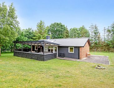 Vakantiehuis "Elmira" - 555m from the sea