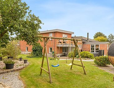 Vakantiehuis "Elaine" - 350m from the sea