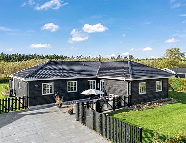 Vakantiehuis "Thala" - 500m from the sea