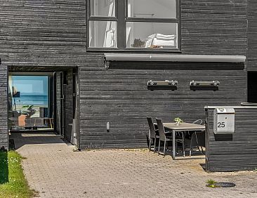 Vakantiehuis "Chayton" - 10m from the sea