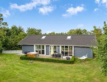 Vakantiehuis "Nauka" - 400m to the fjord